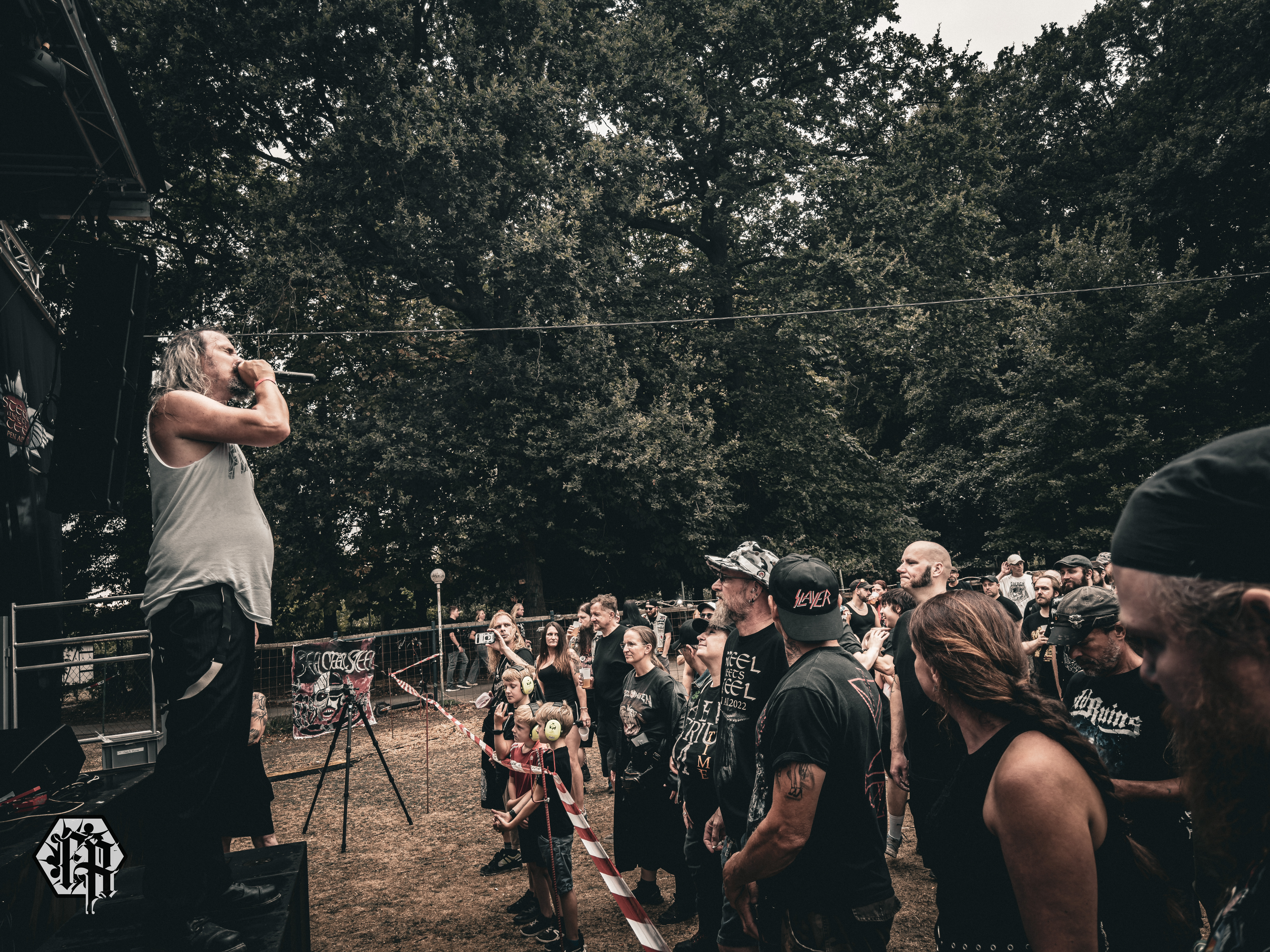 Steel meets Steel Open Air mit Band und Publikum